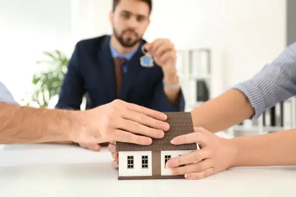 Couple arguing over property in divorce mediation Durham